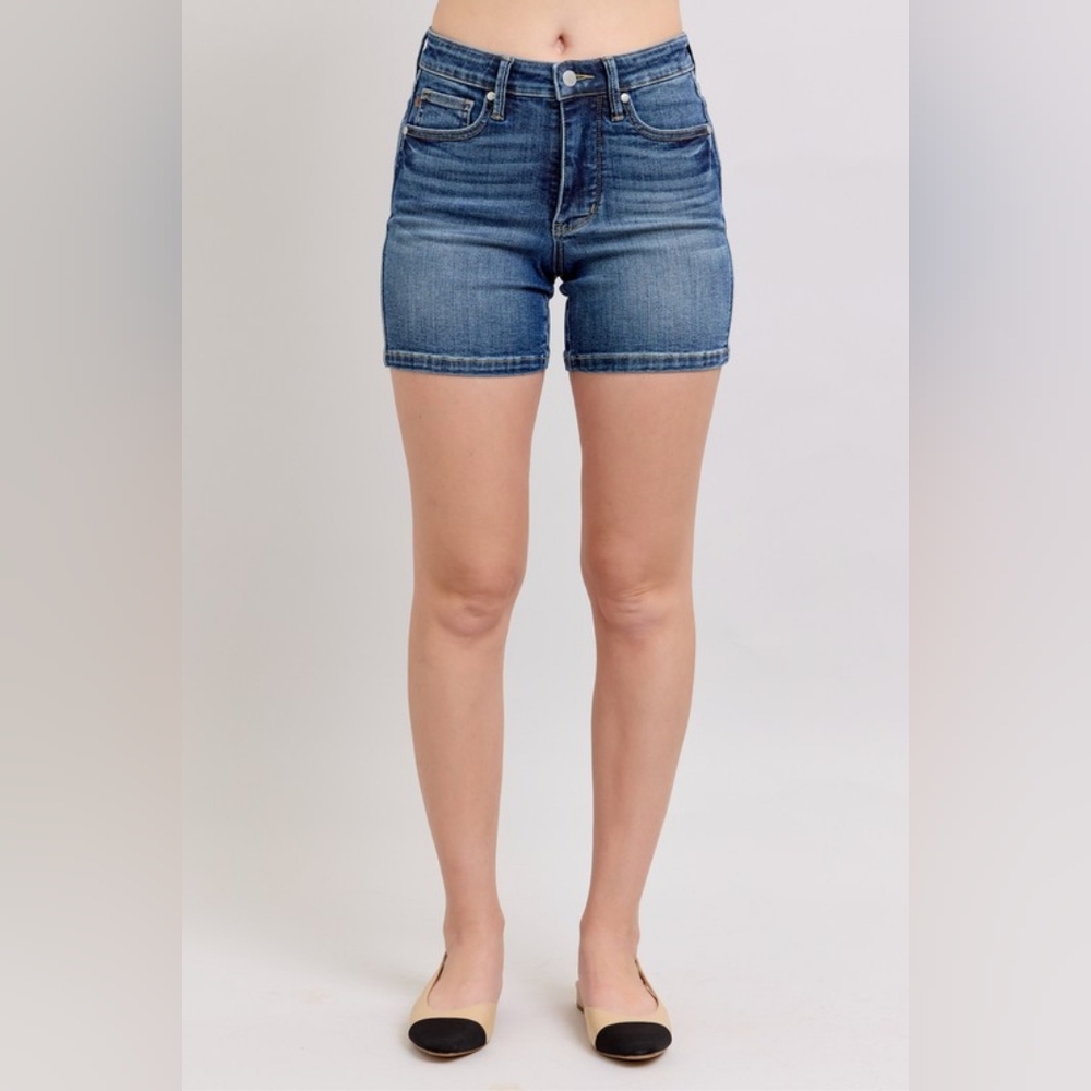 Judy Blue High Rise Waist Denim Slim Fit Classic Retro Mid-Length Jean Shorts - Picture 4 of 13